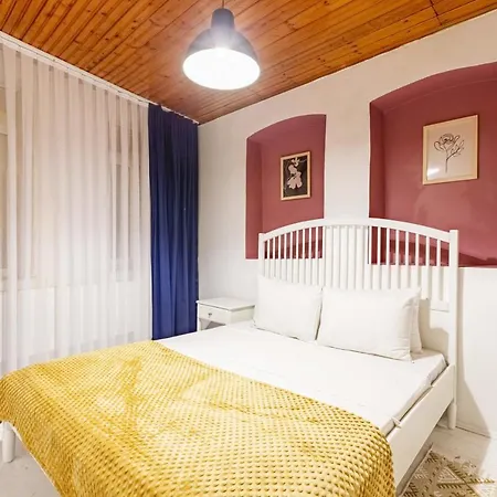 Delightful Flat In Sisli With Central Location 이스탄불